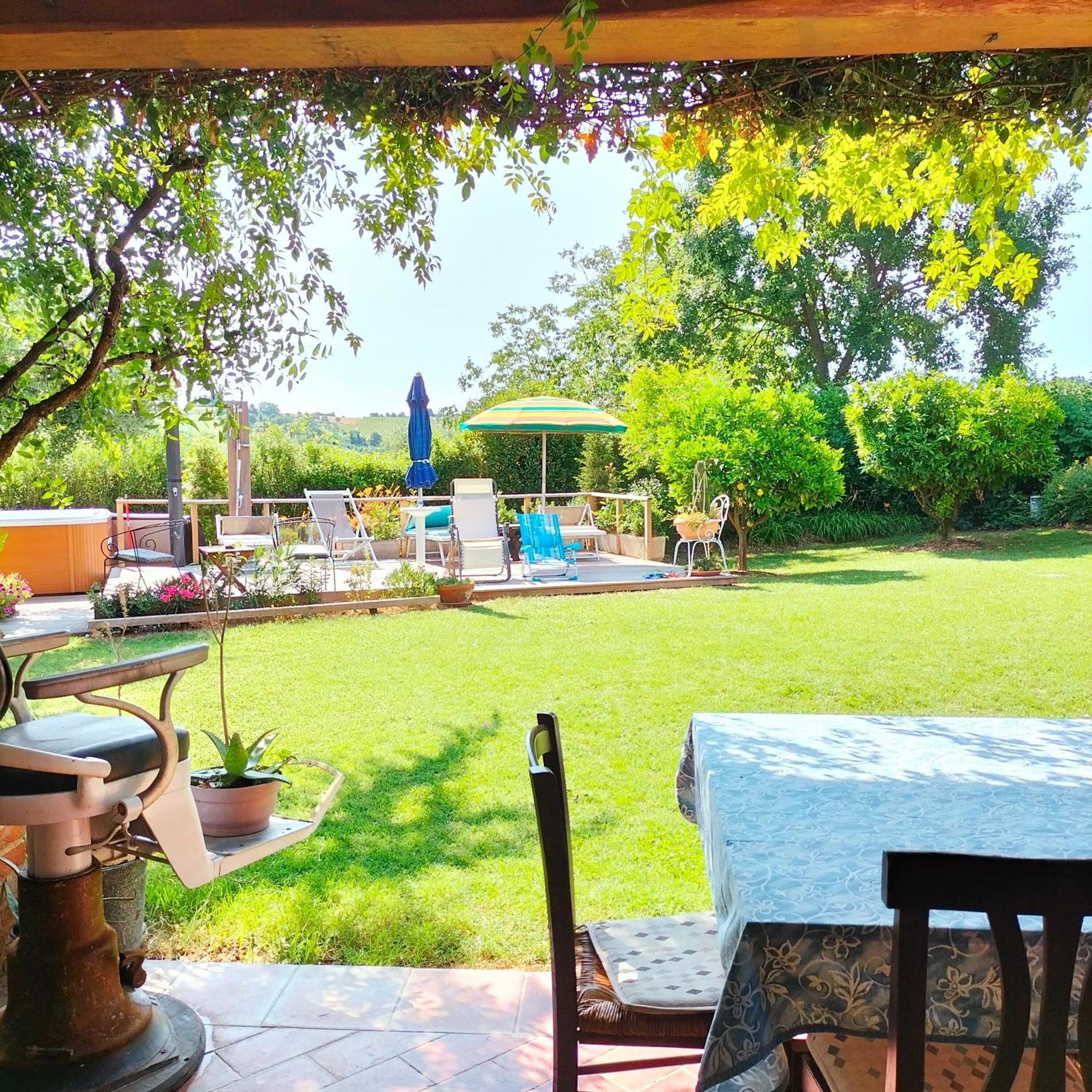 Ca' Dei Gelsi B & B Coriano Ngoại thất bức ảnh